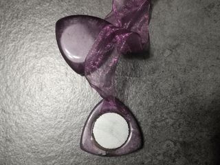 Calamita viola per tenda