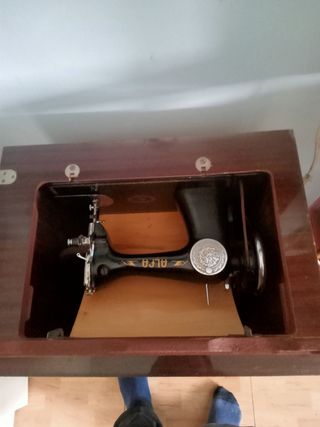 Máquina de coser antigua