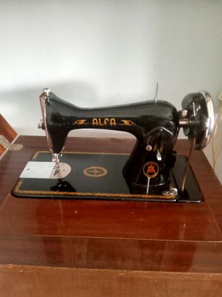 Máquina de coser antigua