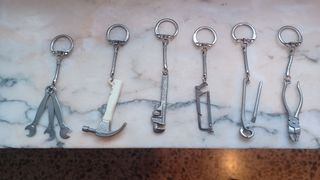 Llaveros antiguos herramientas