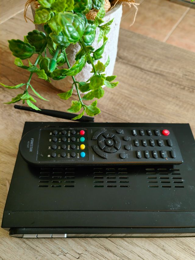 Fonestar RDS 584 WHD