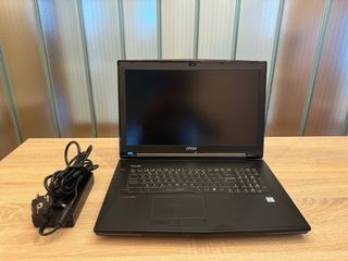Portatil gaming msi 17 pulgadas.