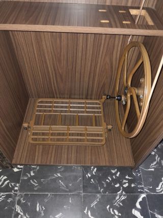 Maquina de coser antigua