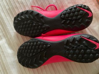 Zapatillas futbol multitaco niña