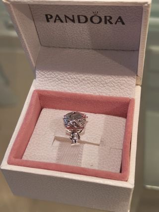 Charm Pandora, roquero 