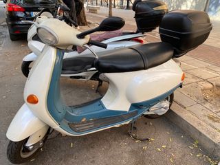 Ciclomotor Vespa 2000