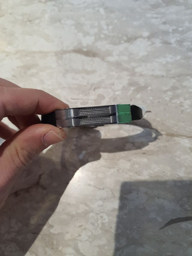 Braccialetto in caucciù e acciaio