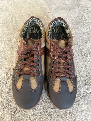 Zapatillas hombre de piel T/41  Estrenar Corte Ing