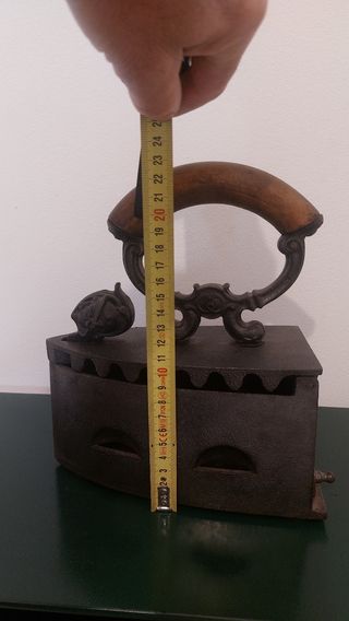 Plancha de carbón antigua