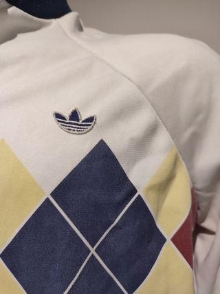 Chaqueta punto Adidas vintage.
