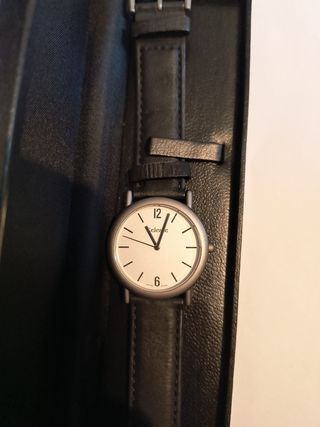 Reloj marca celeste suizo.