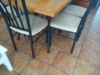 Mesa comedor y 6 sillas