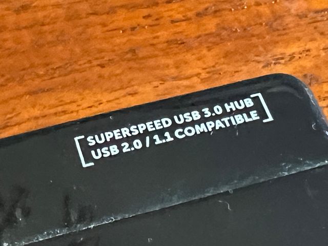 PLUGABLE USB 3.0 HUB 7 PUERTOS CON ALIMENTADOR