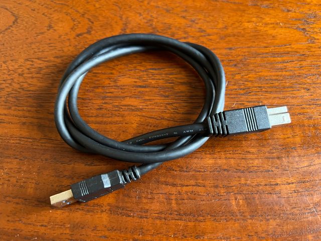 PLUGABLE USB 3.0 HUB 7 PUERTOS CON ALIMENTADOR