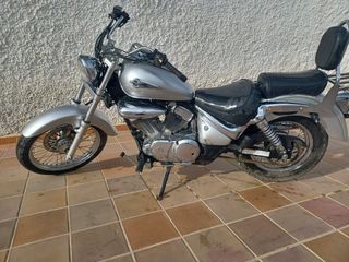 Suzuki Intruder 250