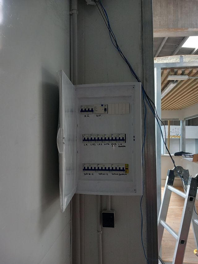 Boletin de agua Luz cie ritsic 654 99 83 85.