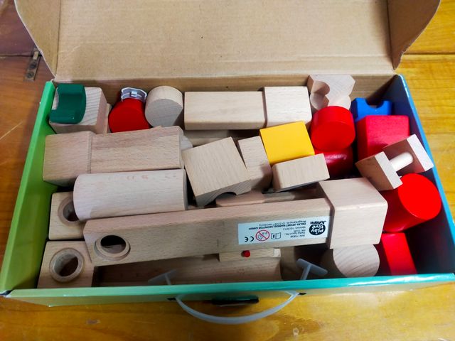 Laberinto de madera para canicas