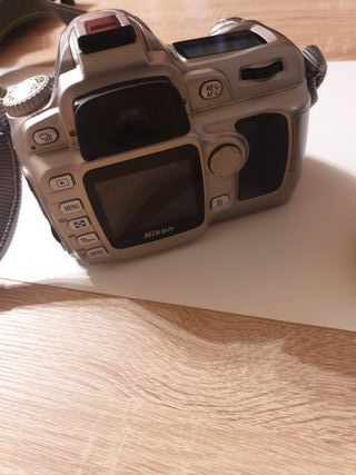 CAMARA REFLEX NIKON D50