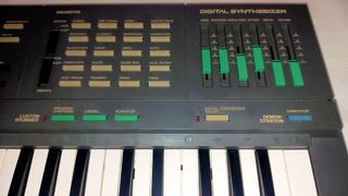 Sintetizador FM Yamaha PSS 360