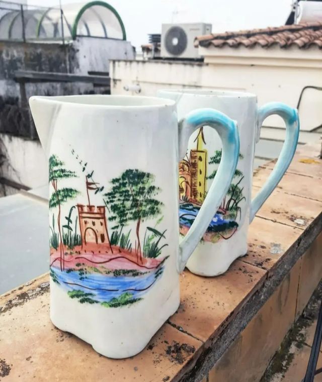 Pareja jarras porcelana Manises XIX