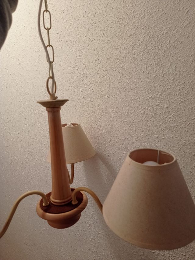 Lámpara de madera con 3 faroles