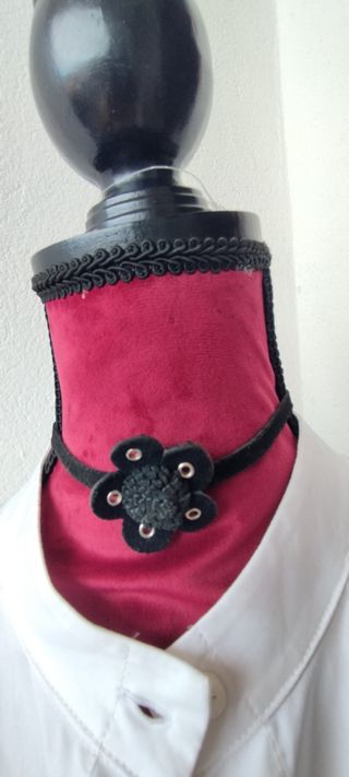 Collana donna anni 80 Max Mara  pelle scamosciata