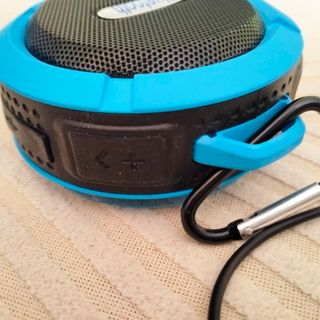 Altavoz Bluetooth Impermeable con Ventosa