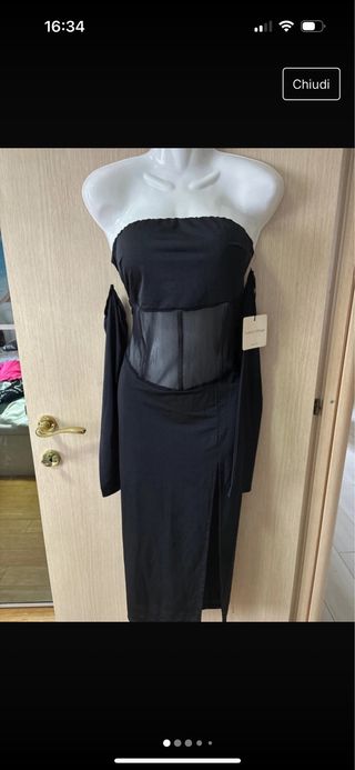 Vestito nero nuovo tulle e manicotti