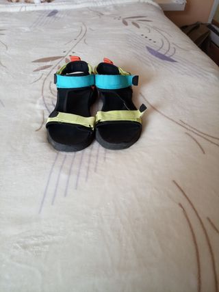 Sandalias coloridas de zara