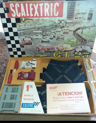 Scalextric gran lote 44 circuitos y 55 cohes