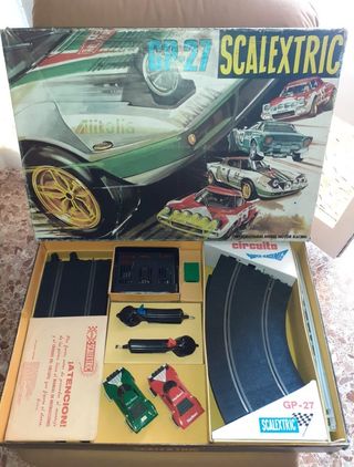 Scalextric gran lote 44 circuitos y 55 cohes