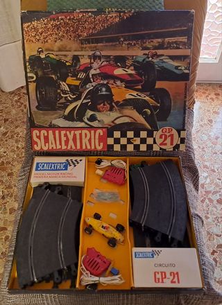 Scalextric gran lote 44 circuitos y 55 cohes