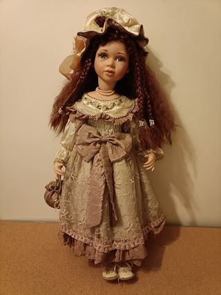 Muñeca de porcelana de 65 cm 
