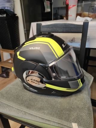 Casco LS2 Valiant