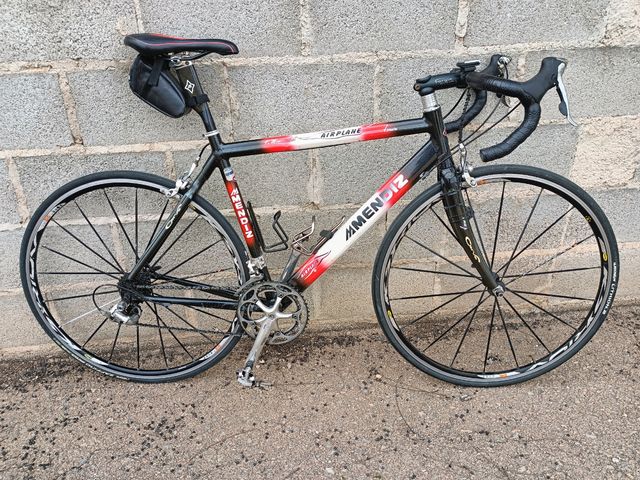 Bicicleta carretera Mendiz 