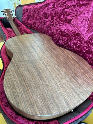 Guitarra TAYLOR AD11 GT blacktop NUEVA!