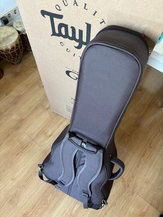 Guitarra TAYLOR AD11 GT blacktop NUEVA!