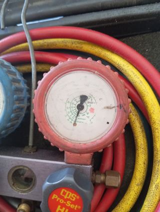 Manómetro aire acondicionado