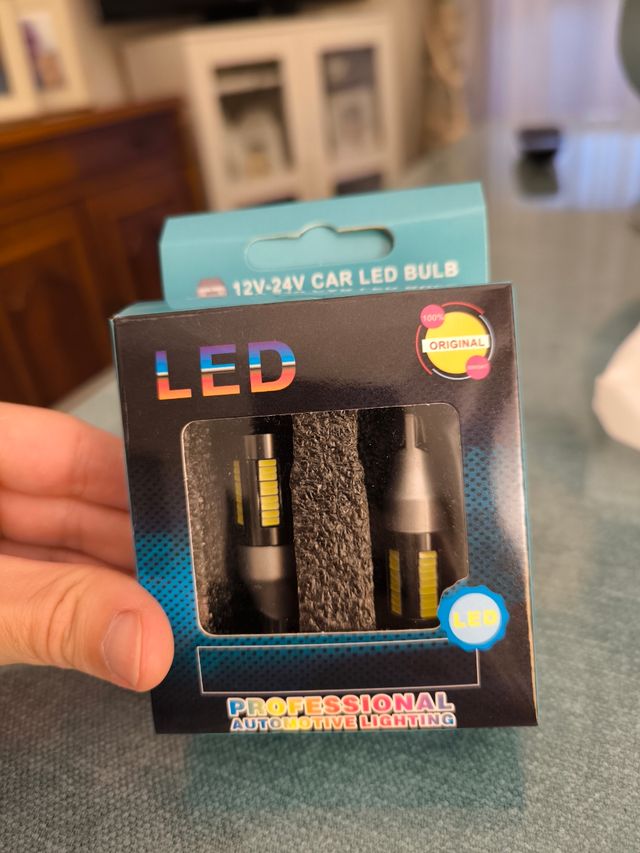 Bombillas led marcha atrás coche