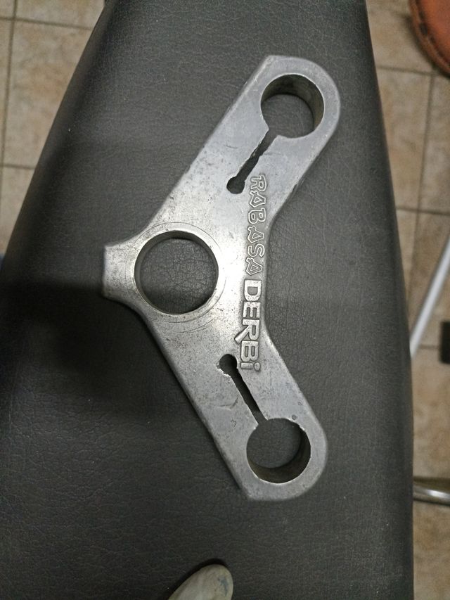 Tija superior derbi rabasa