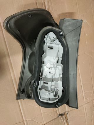 ✅PILOTO TRASERO DERECHO TOYOTA VERSO