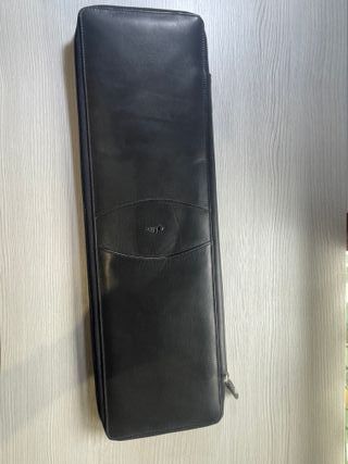 Corbatero de piel