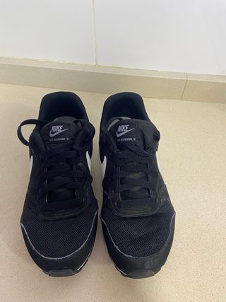 Bambas Nike md runner 2