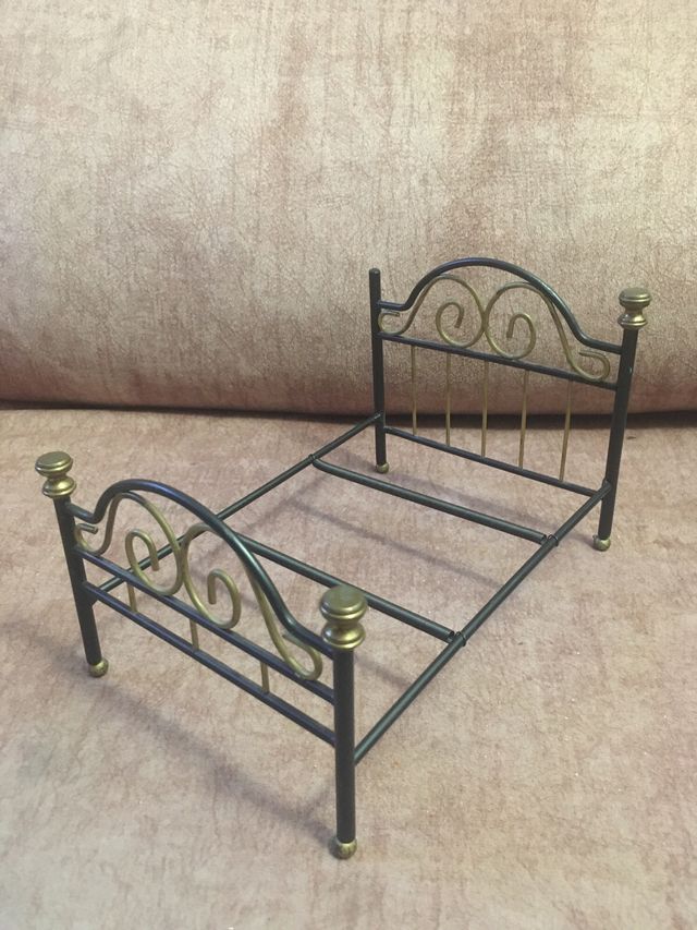 Cama muñeca Barriguitas