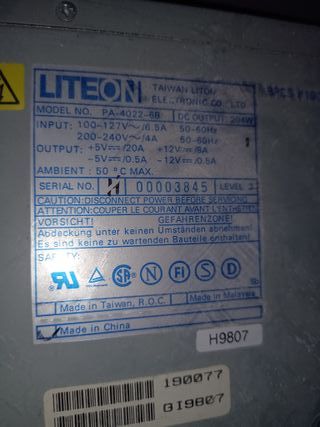 Fuentes de alimentación varias de pc