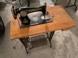 Maquina coser Singer