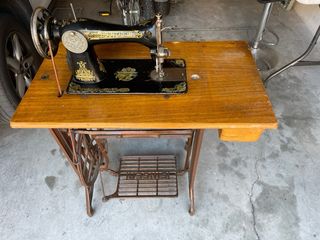 Maquina coser Singer