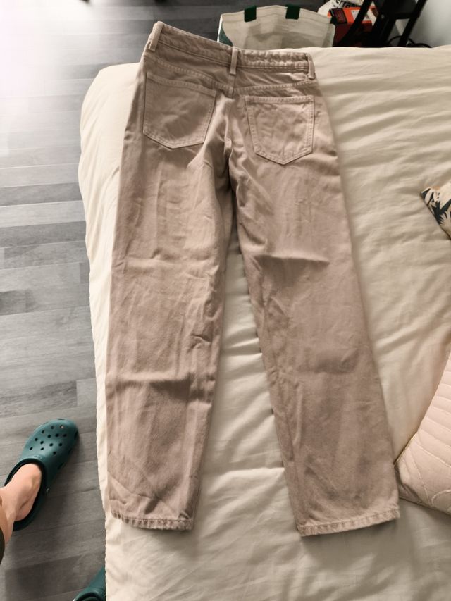 Pantalón Vaquero Mom tiro alto Mango