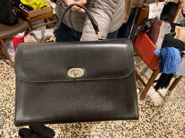 Borsa tipo valigetta  misure 35x25