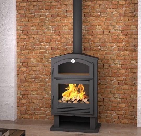 La ESTUFA CH-4 es una estufa de leña con horno